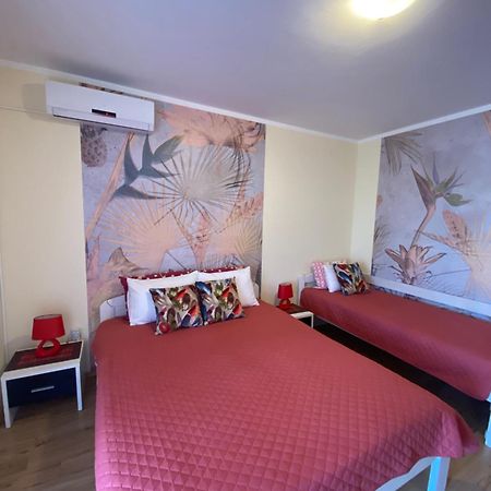 Apartments Villa Viktoria Tivat Exteriör bild