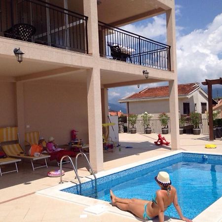 Apartments Villa Viktoria Tivat Exteriör bild
