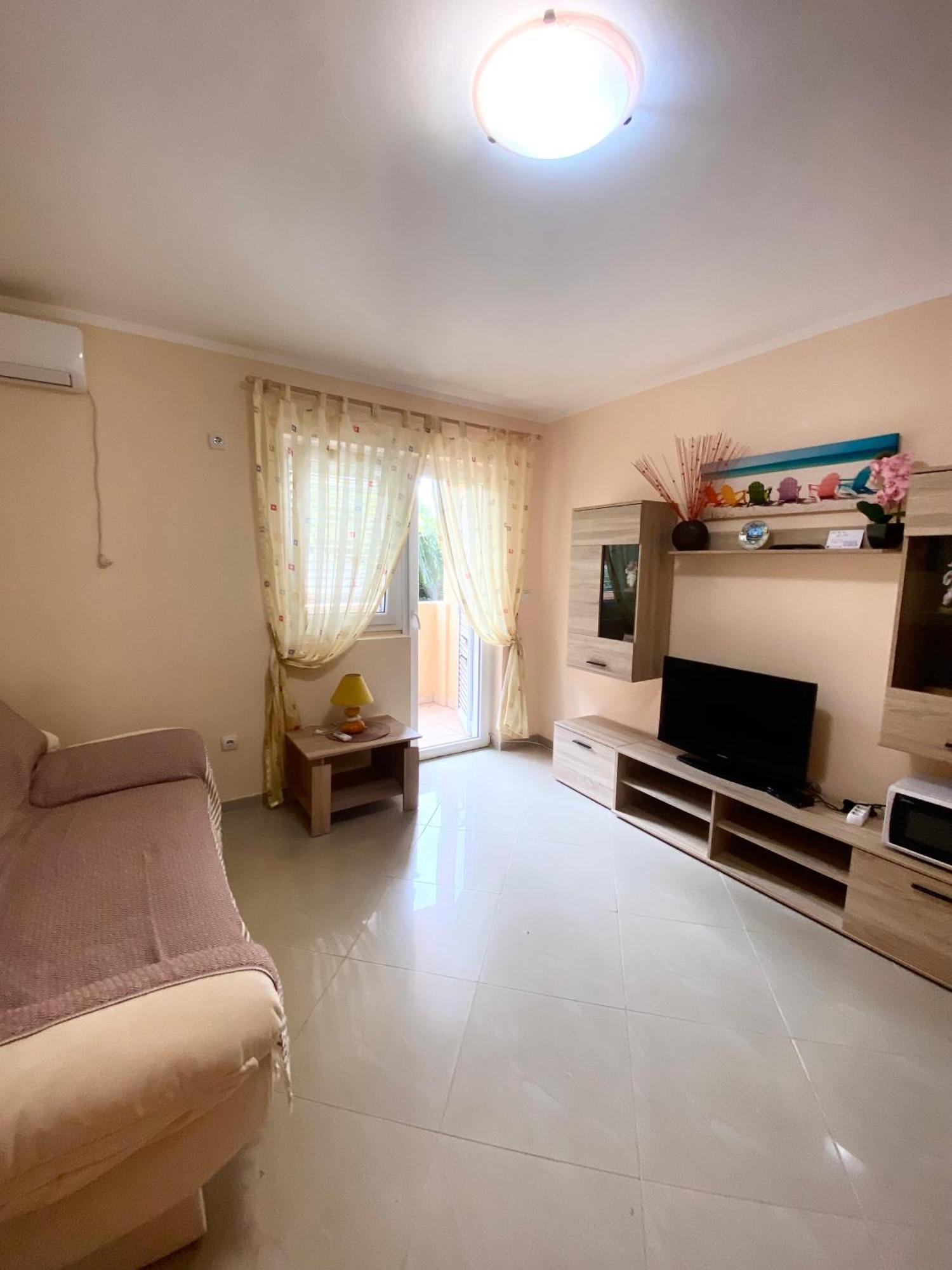 Apartments Villa Viktoria Tivat Exteriör bild