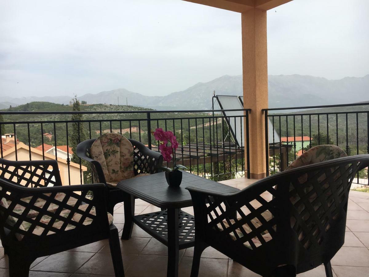 Apartments Villa Viktoria Tivat Exteriör bild